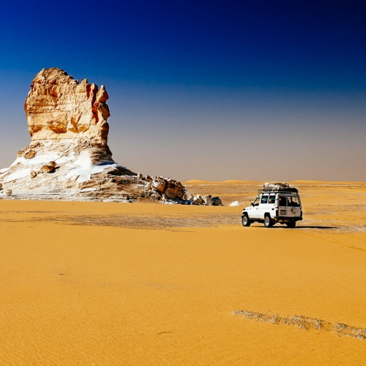 Weiße Wüste bei El Agabat in der libyschen Wüste; Copyright Juergen Ritterbach