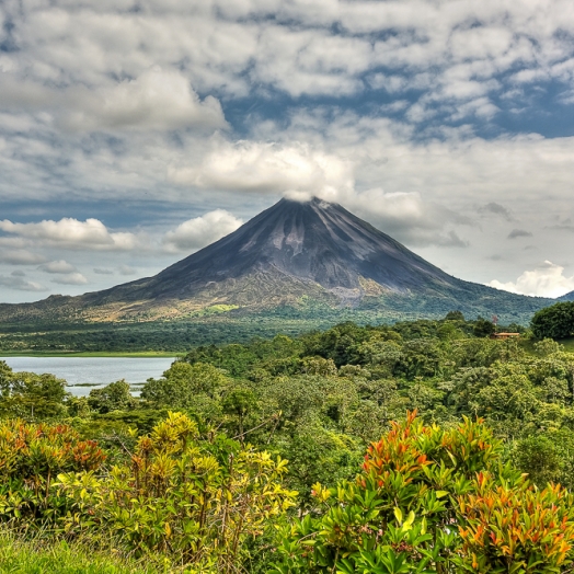 Der Arenal mit einer Höhe von 1.670 m zählt zu den aktivsten Vulkanen der Welt; Copyright ferkelraggae