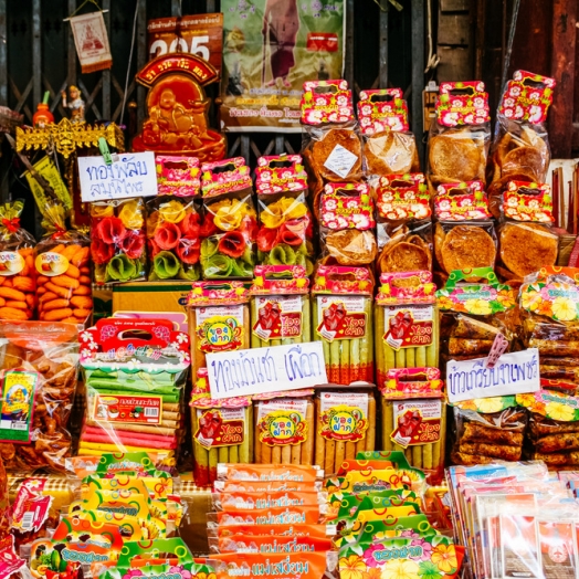 Süßigkeitenstand am Chatuchak-Markt in Bangkok